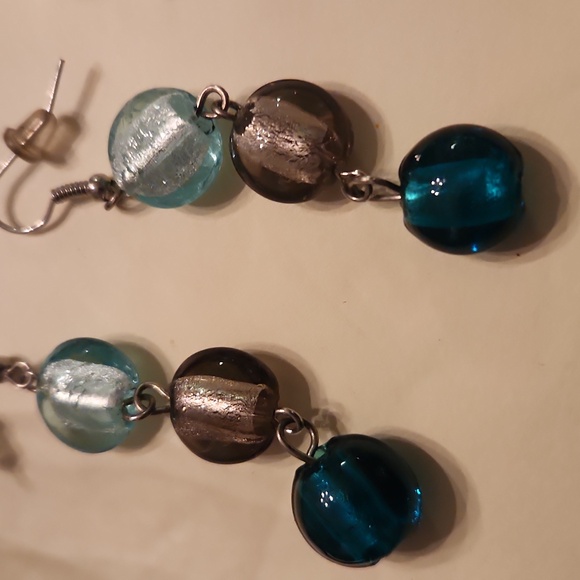 Vintage glass bead earrings and silver stud triangles - Picture 3 of 4